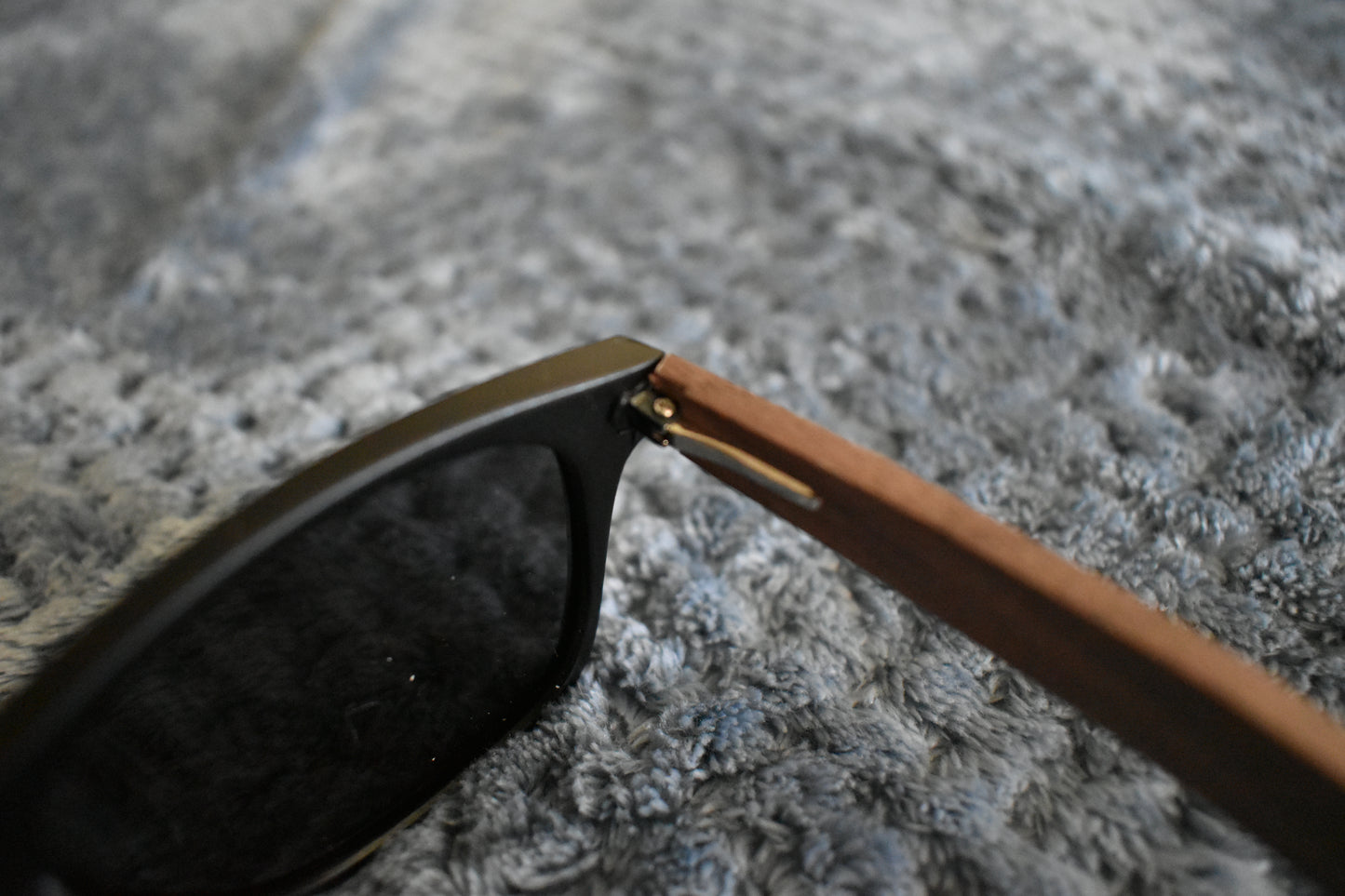 Agent Side Wood Engraved Sun Glasses